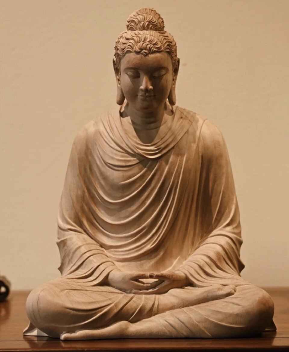 Camphor Wood Shakyamuni Buddha