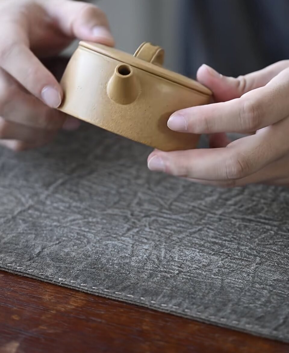 Golden Duan Han Wa Yixing Teapot