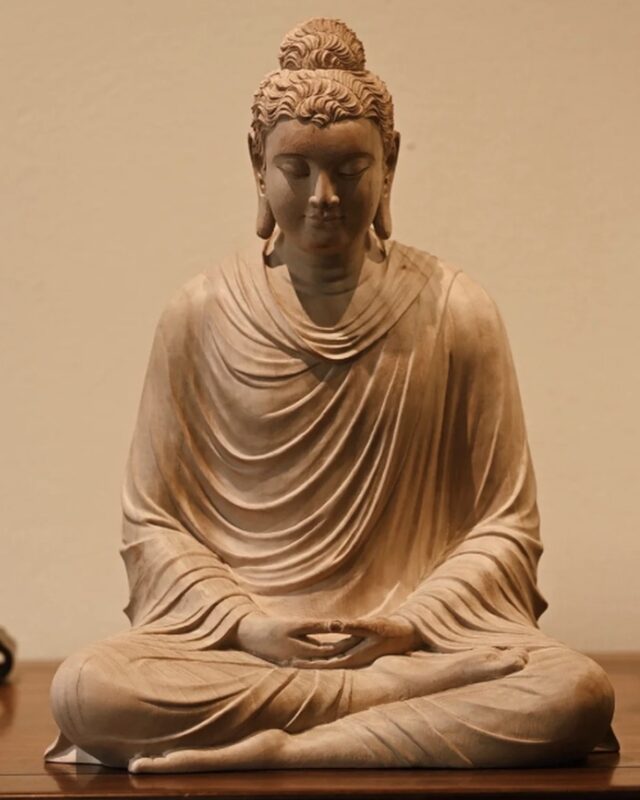 Camphor Wood Shakyamuni Buddha