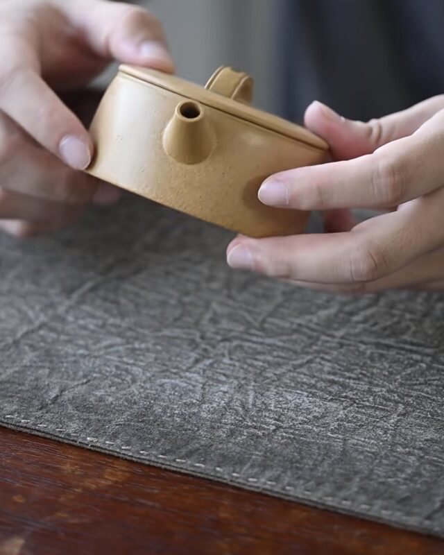 Golden Duan Han Wa Yixing Teapot